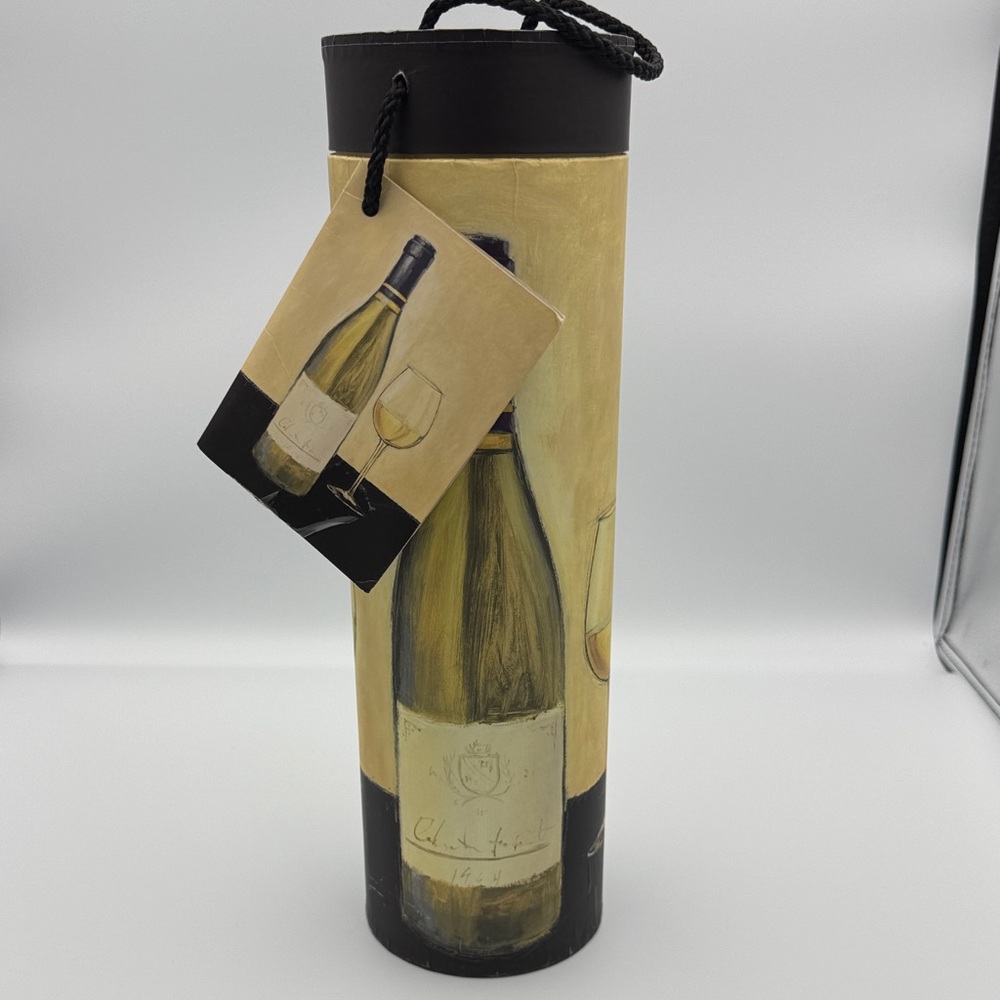 Elegant Wine Bottle Holder - Black and Cream 
(Bottle not included)